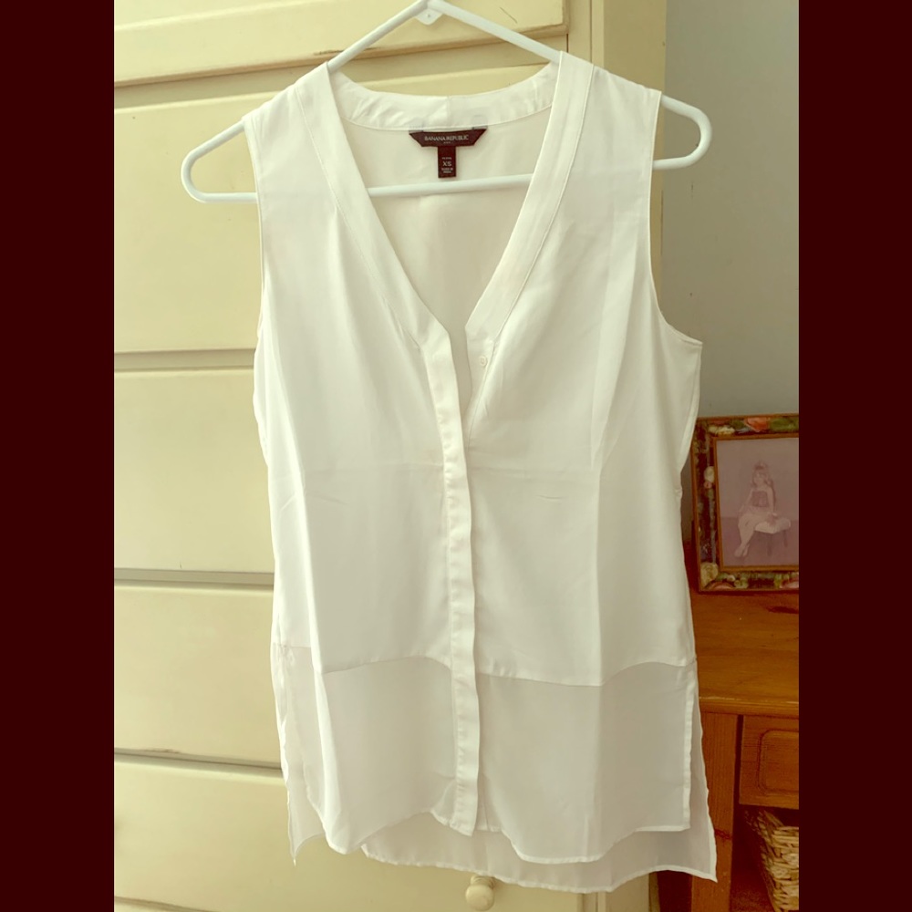 Banana Republic sleeveless blouse